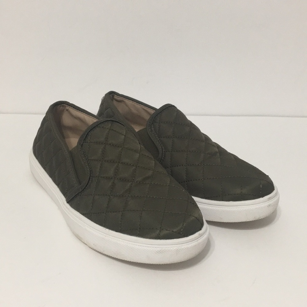 Steve Madden Ecntrcqt | Wmns 7.5M | Olive Slip On